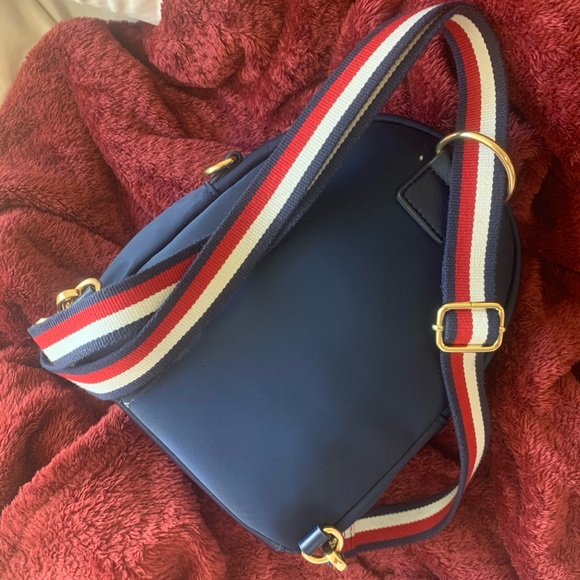 TH Backpack - Picture 2 of 4